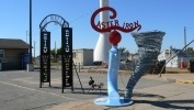 PICTURES/The Big Well in Greensburg, KS/t_Greensburg Big Well Sculptures1.JPG